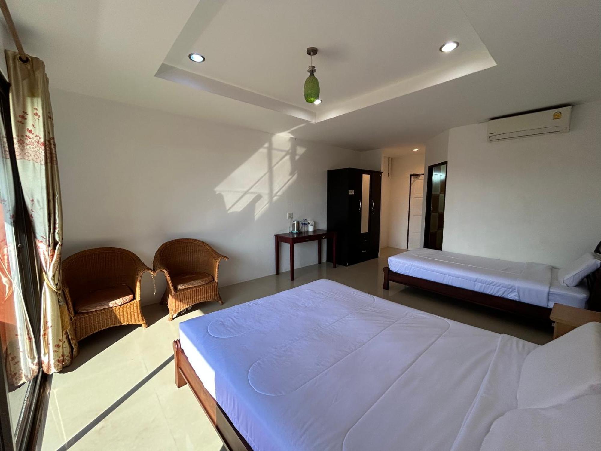 Relaxation Guesthouse Thalang Bagian luar foto